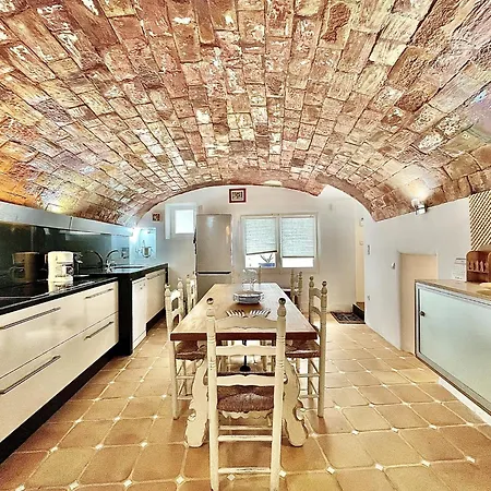דירה Spacious Near רוזס