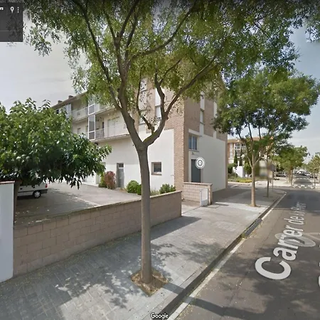 דירה Spacious Near